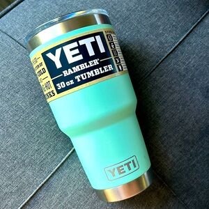 Brand New 30 oz Yeti Tumbler